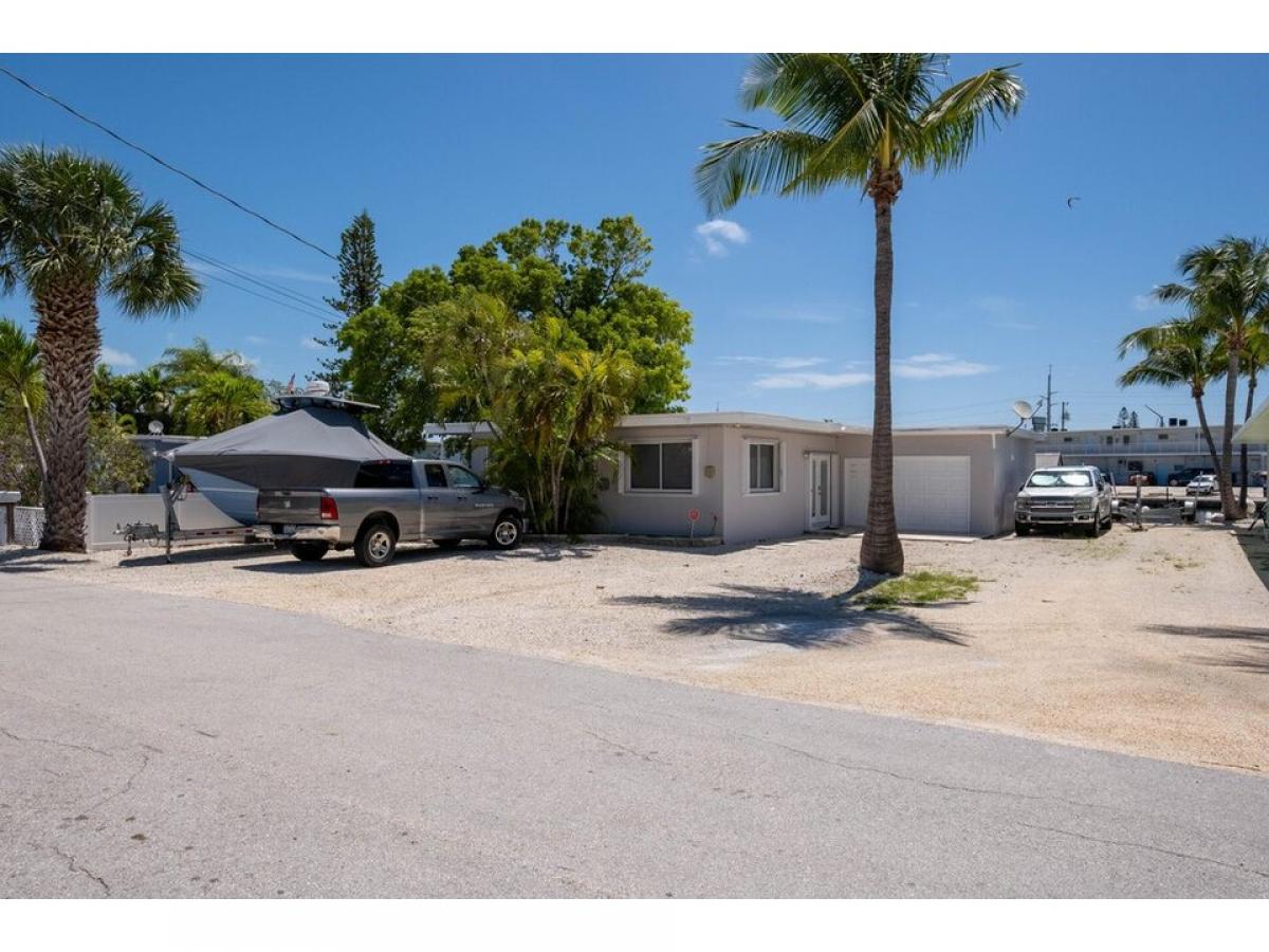 Picture of Home For Sale in Plantation Key, Florida, United States