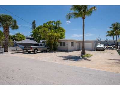 Home For Sale in Plantation Key, Florida