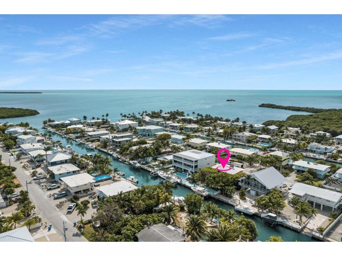 Picture of Home For Sale in Plantation Key, Florida, United States