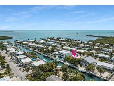 Home For Sale in Plantation Key, Florida