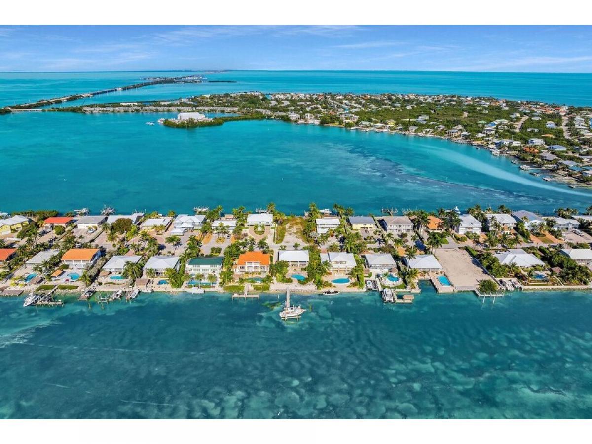 Picture of Residential Land For Sale in Duck Key, Florida, United States
