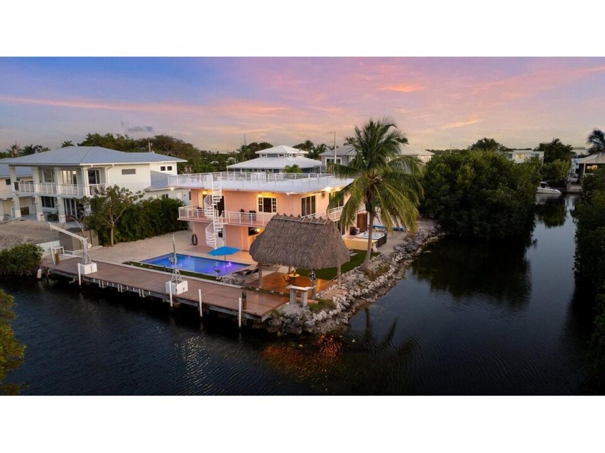 Picture of Home For Sale in Plantation Key, Florida, United States