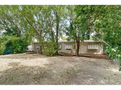 Home For Sale in Plantation Key, Florida