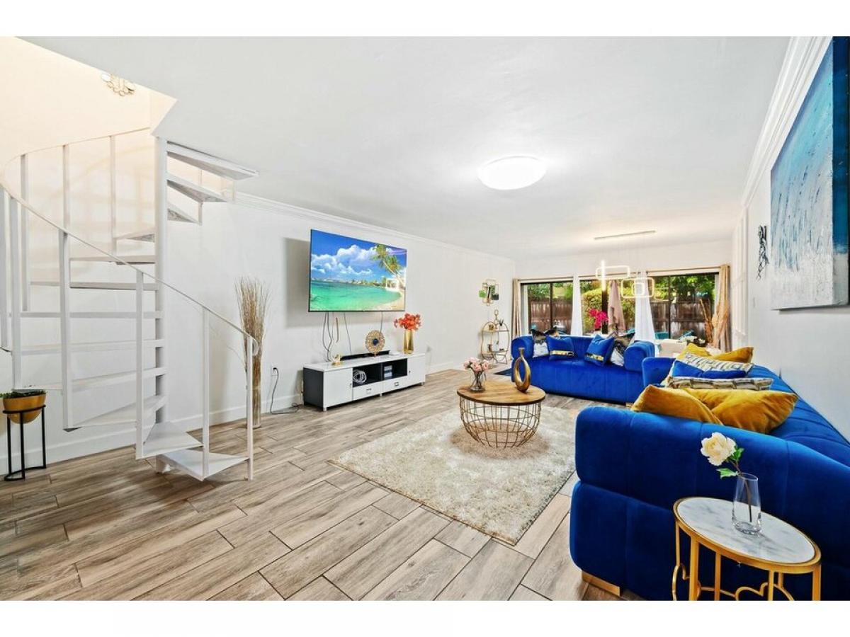 Picture of Home For Sale in Plantation Key, Florida, United States