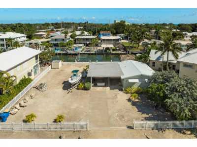 Home For Sale in Plantation Key, Florida