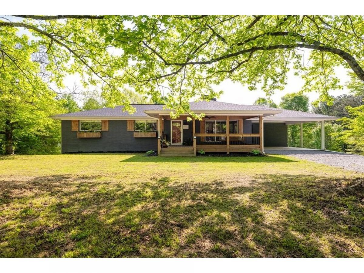 Picture of Home For Sale in Tunnel Hill, Georgia, United States
