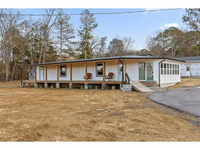 Home For Sale in Lafayette, Georgia