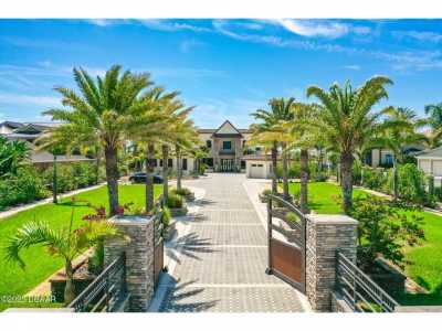 Home For Sale in Daytona Beach Shores, Florida