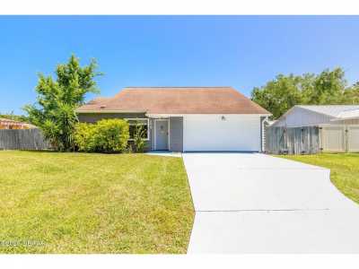 Home For Sale in Edgewater, Florida