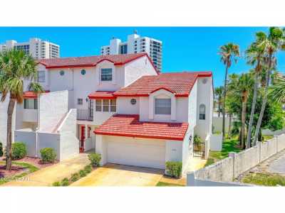 Home For Sale in Daytona Beach Shores, Florida