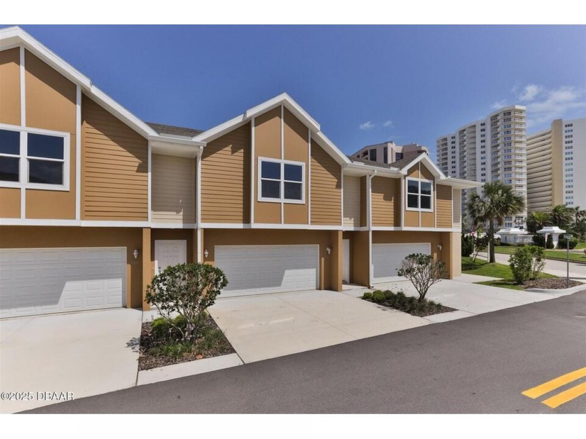 Picture of Home For Sale in Daytona Beach Shores, Florida, United States