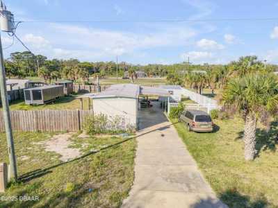 Home For Sale in Oak Hill, Florida