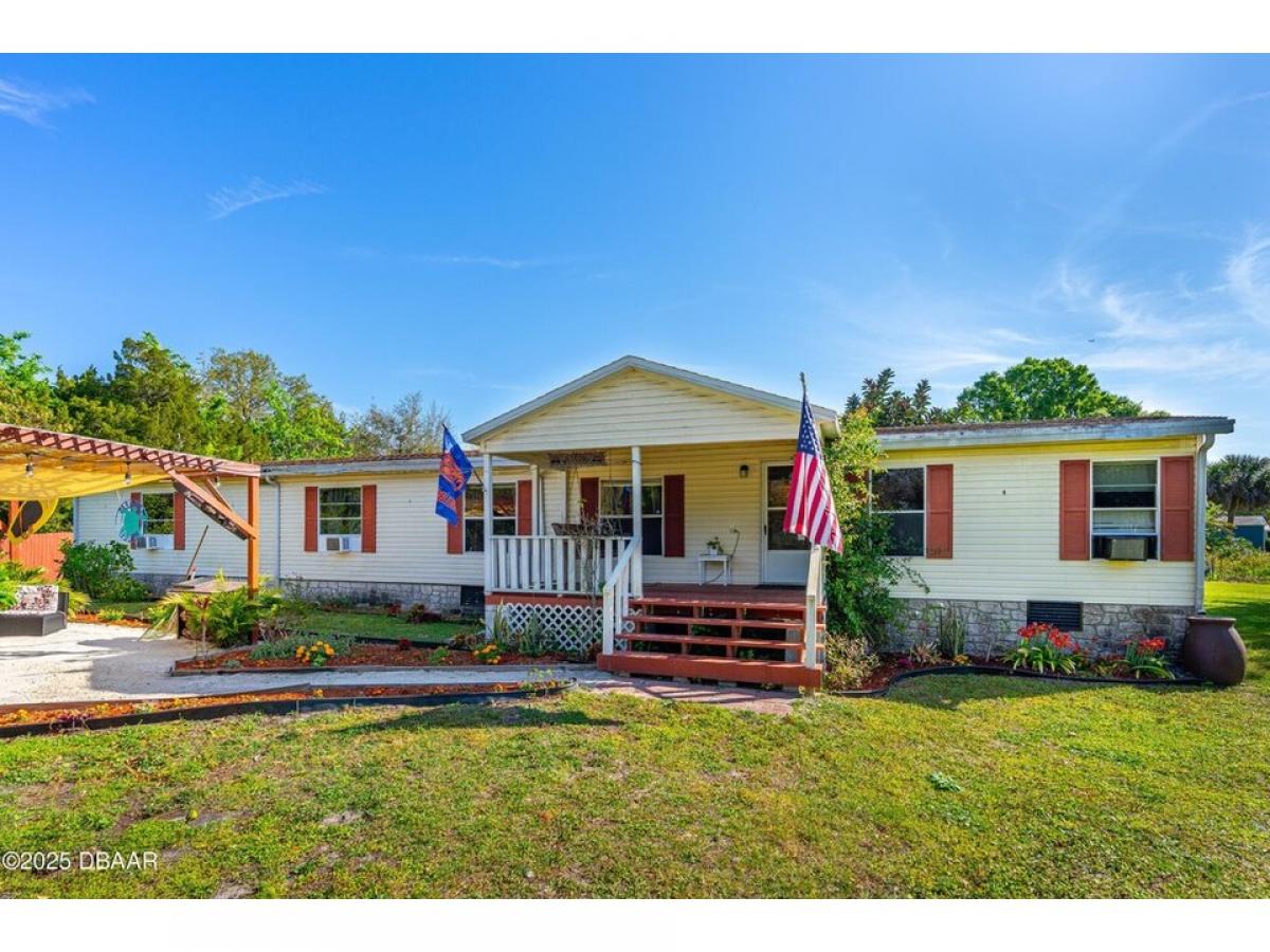 Picture of Home For Sale in Titusville, Florida, United States