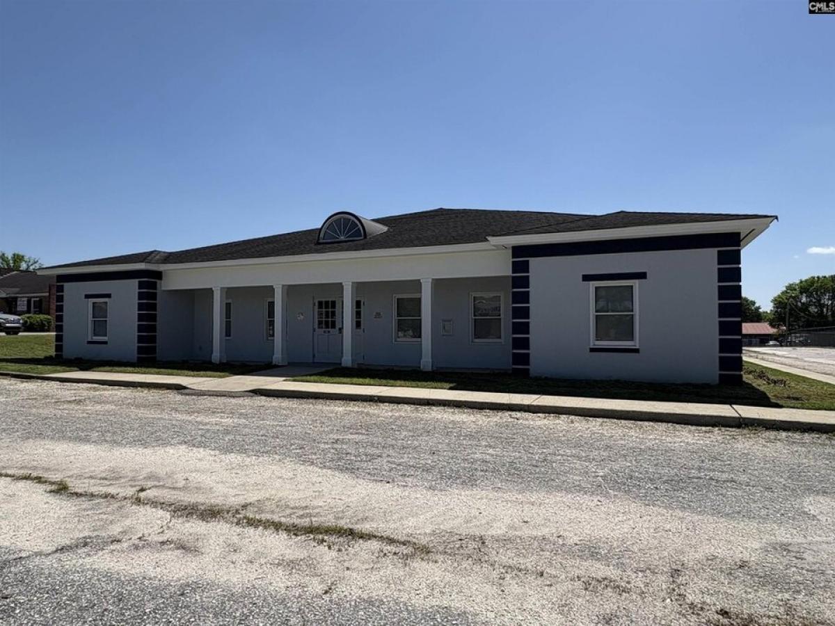 Picture of Home For Sale in Camden, South Carolina, United States