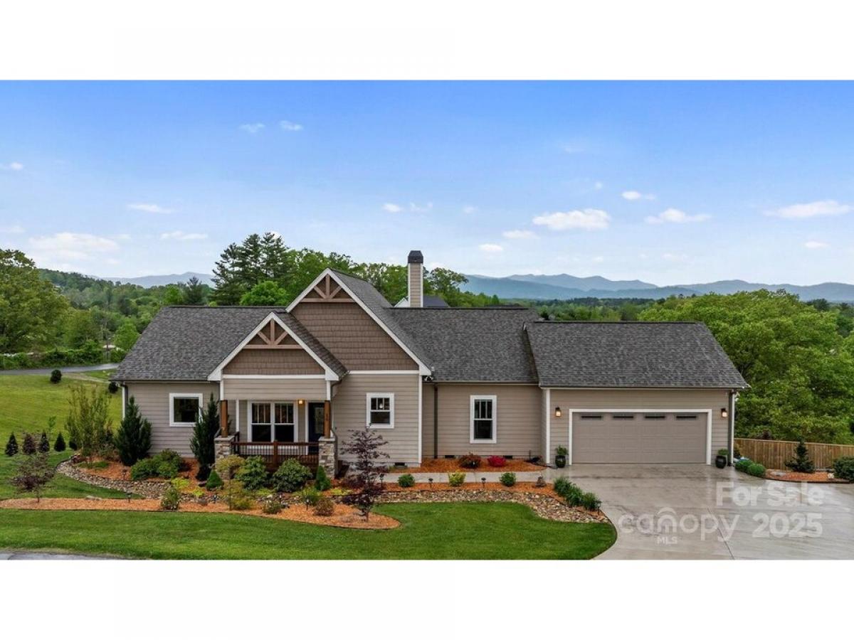 Picture of Home For Sale in Alexander, North Carolina, United States