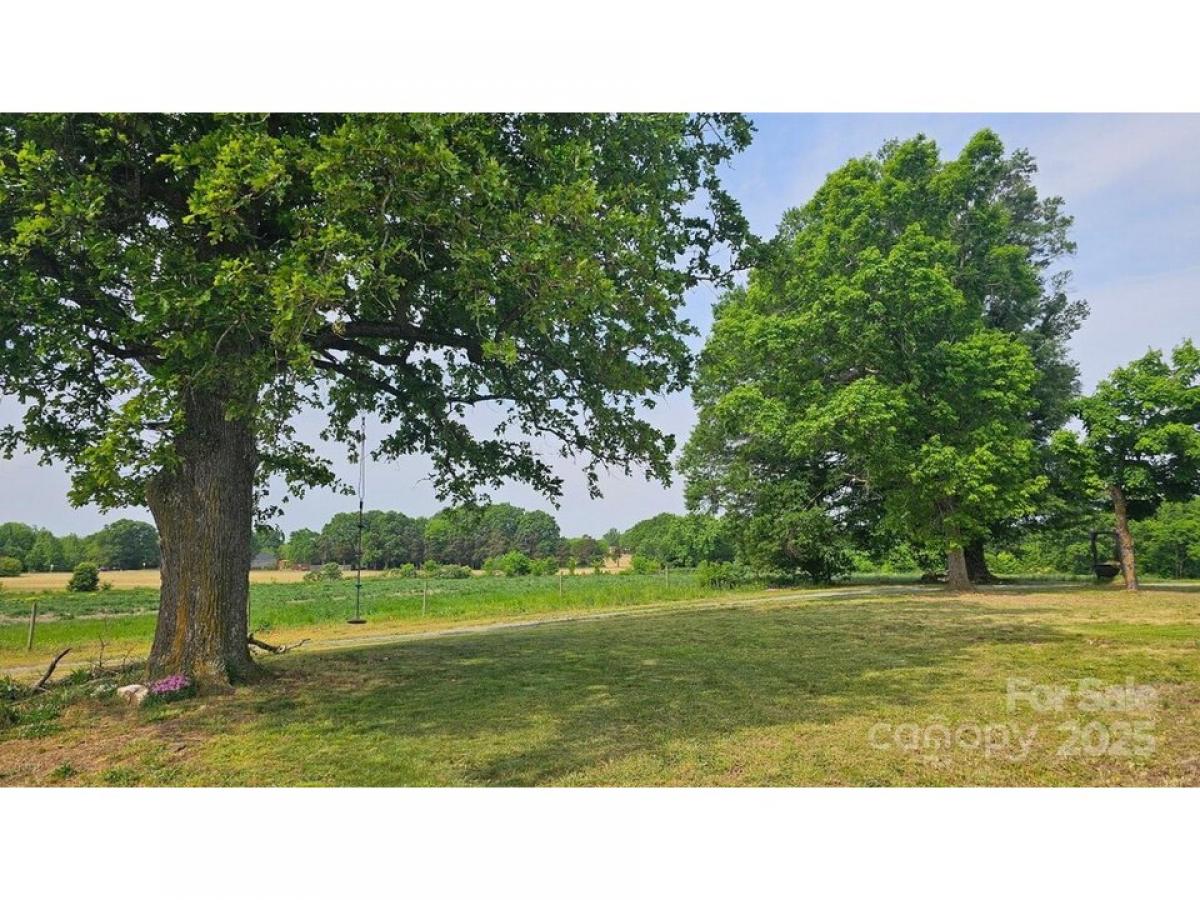 Picture of Residential Land For Sale in Marshville, North Carolina, United States
