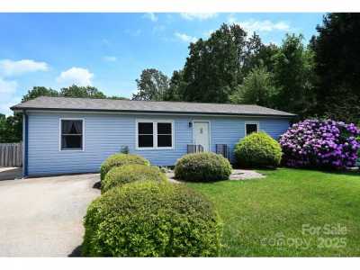 Home For Sale in Newton, North Carolina