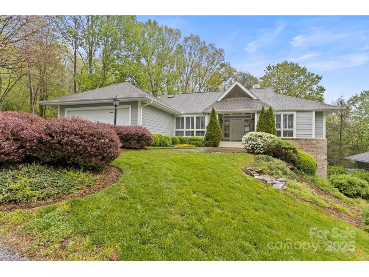 Picture of Home For Sale in Flat Rock, North Carolina, United States