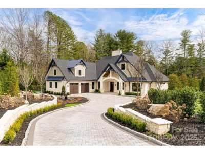 Home For Sale in Flat Rock, North Carolina