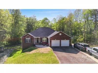 Home For Sale in Hickory, North Carolina