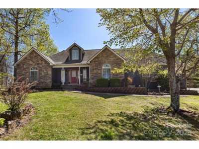 Home For Sale in Saluda, North Carolina