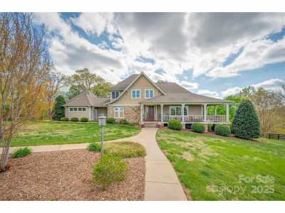 Home For Sale in Rutherfordton, North Carolina