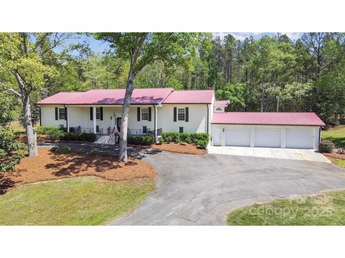 Picture of Home For Sale in Waxhaw, North Carolina, United States