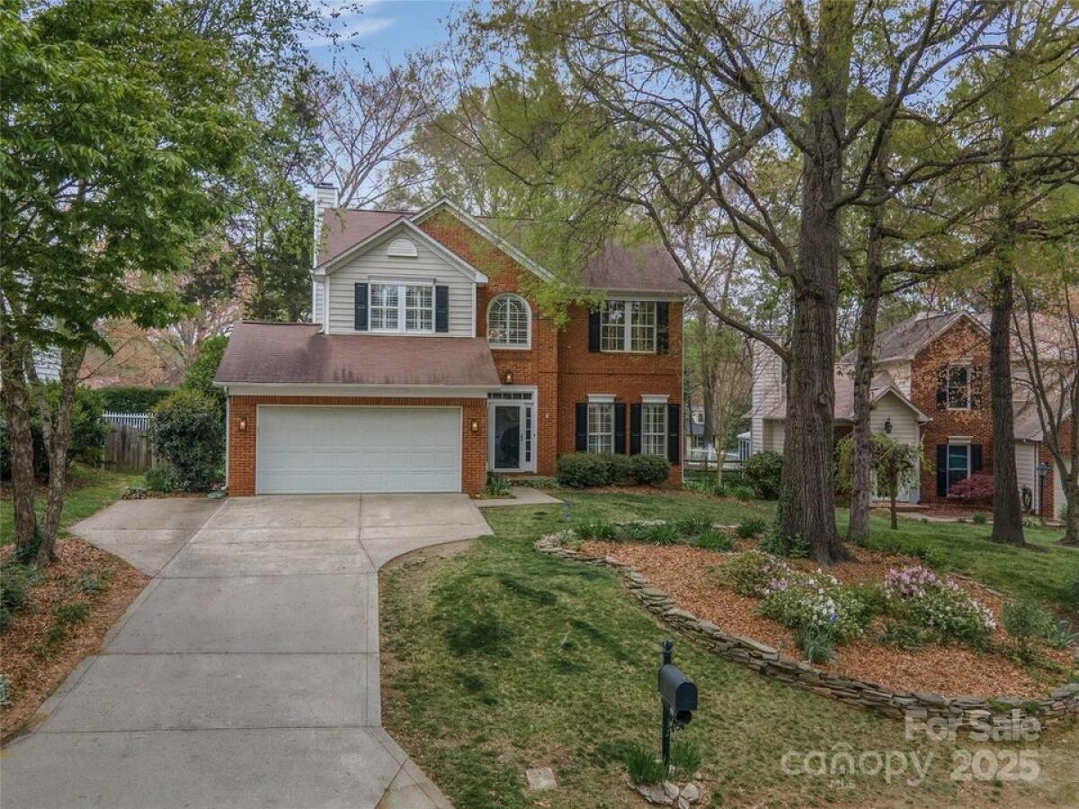 Picture of Home For Sale in Davidson, North Carolina, United States