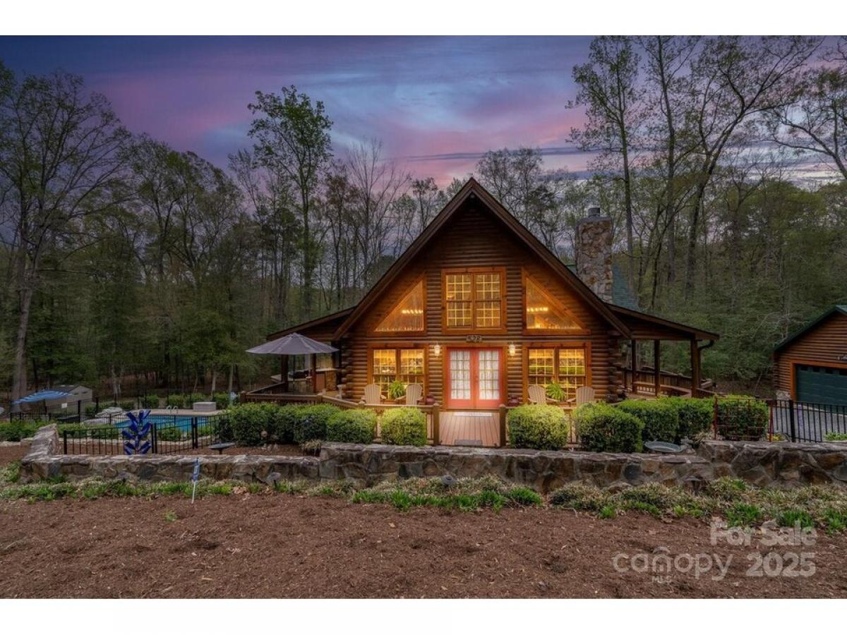 Picture of Home For Sale in Mount Gilead, North Carolina, United States