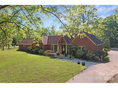Home For Sale in Monroe, North Carolina