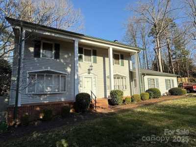 Home For Sale in Hickory, North Carolina