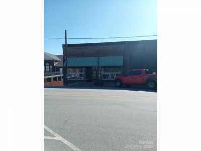 Home For Sale in Rutherfordton, North Carolina