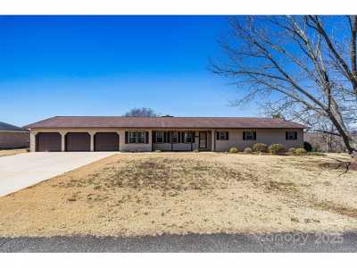 Home For Sale in Granite Falls, North Carolina