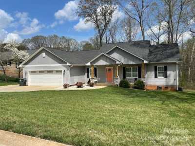 Home For Sale in Newton, North Carolina