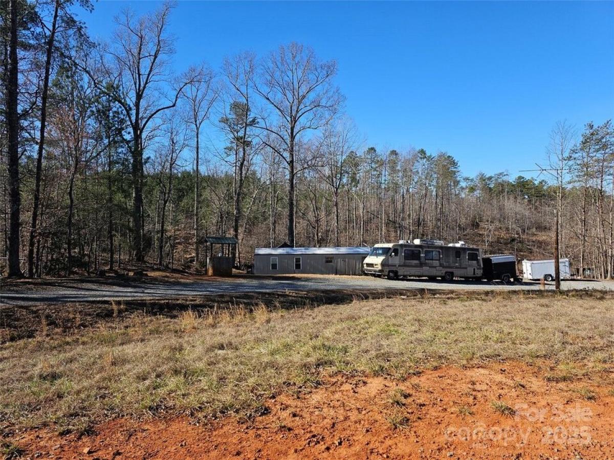 Picture of Home For Sale in Forest City, North Carolina, United States