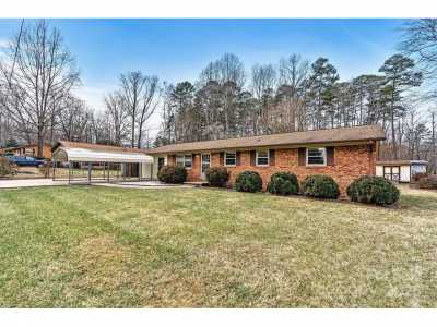 Home For Sale in Hickory, North Carolina