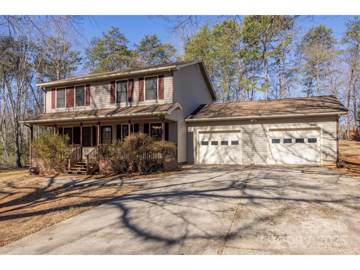 Picture of Home For Sale in Rutherfordton, North Carolina, United States