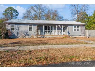 Home For Sale in Kershaw, South Carolina