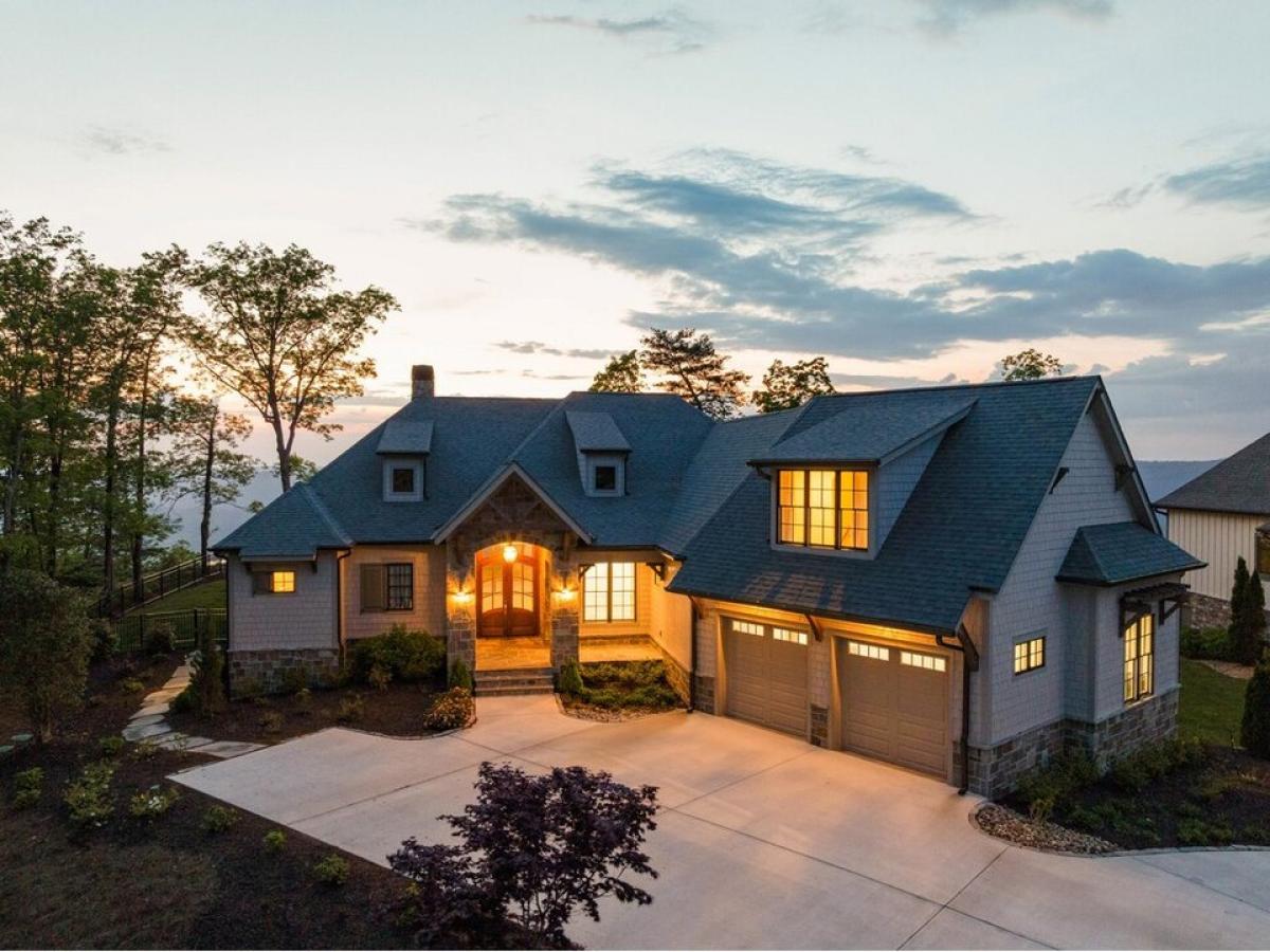 Picture of Home For Sale in Lookout Mountain, Georgia, United States