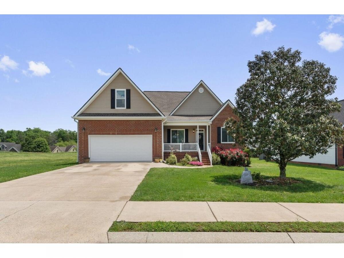 Picture of Home For Sale in Chickamauga, Georgia, United States