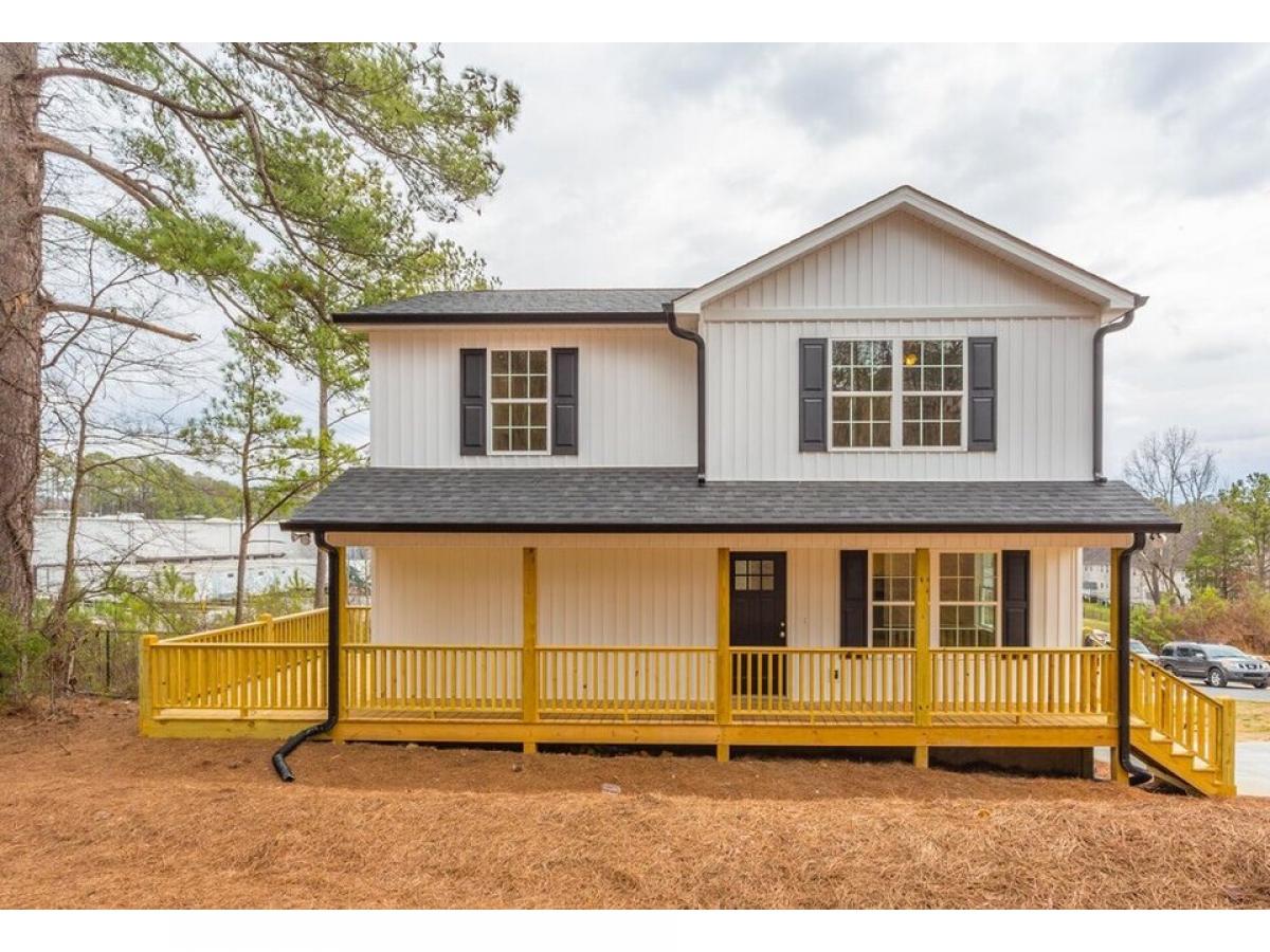 Picture of Home For Sale in Dalton, Georgia, United States