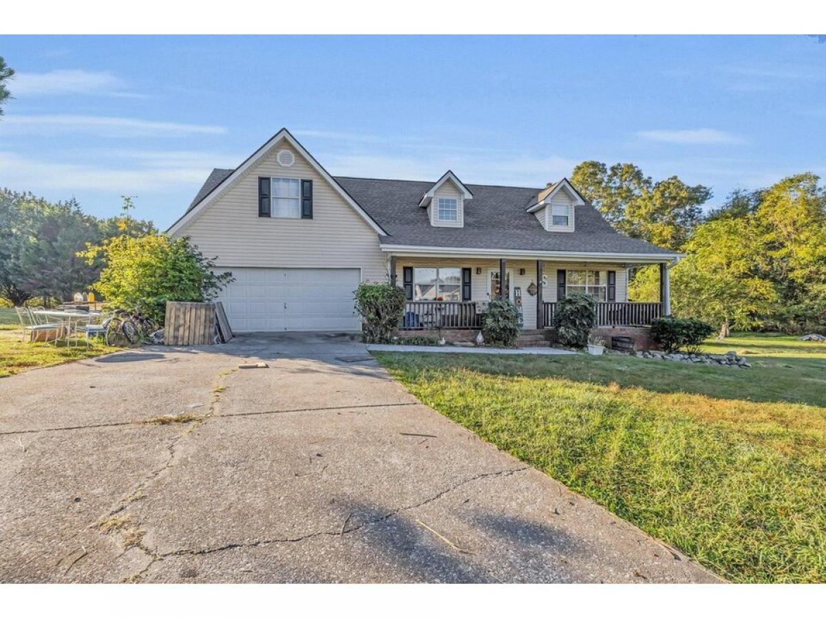 Picture of Home For Sale in Rock Spring, Georgia, United States