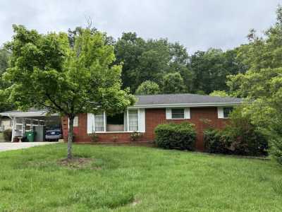 Home For Sale in Fort Oglethorpe, Georgia