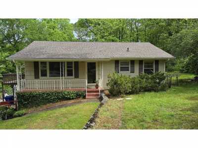 Home For Sale in Red Bank, Tennessee