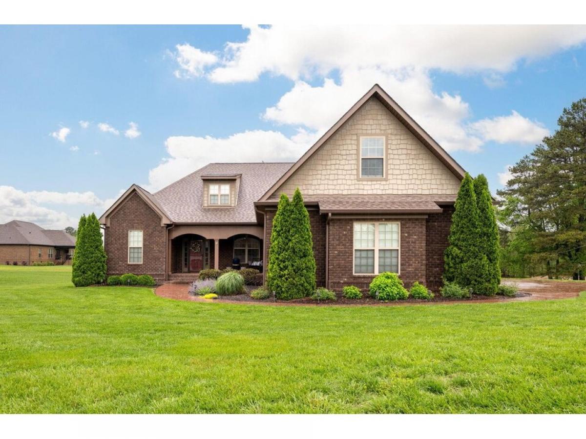 Picture of Home For Sale in Englewood, Tennessee, United States