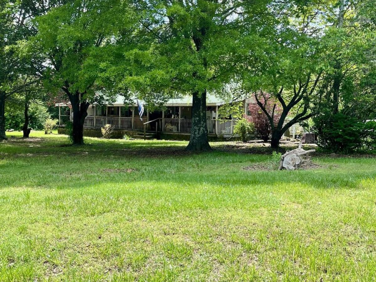 Picture of Home For Sale in Henagar, Alabama, United States