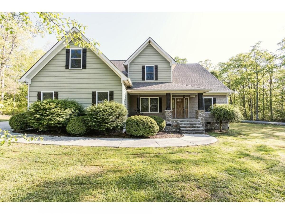 Picture of Home For Sale in Signal Mountain, Tennessee, United States