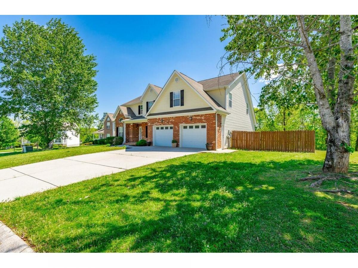 Picture of Home For Sale in Harrison, Tennessee, United States