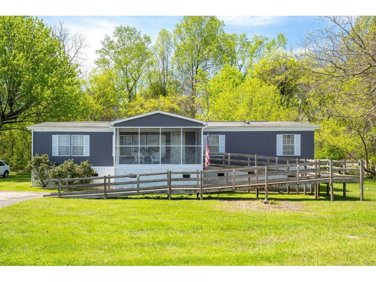 Picture of Home For Sale in Soddy Daisy, Tennessee, United States