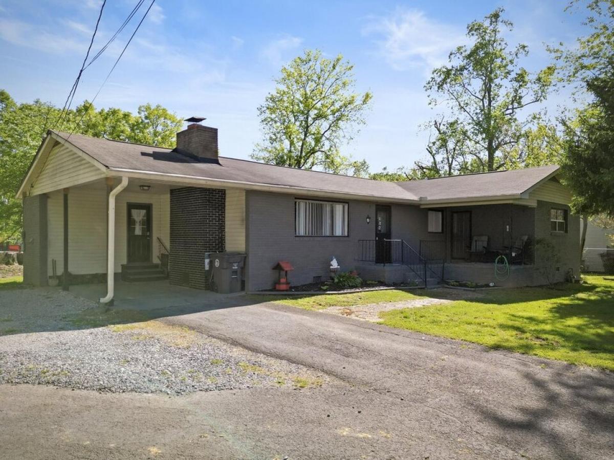 Picture of Home For Sale in Lafayette, Georgia, United States